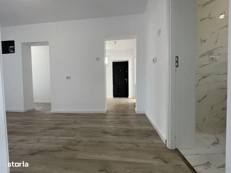 Casă cu 4 camere în Gara Veche