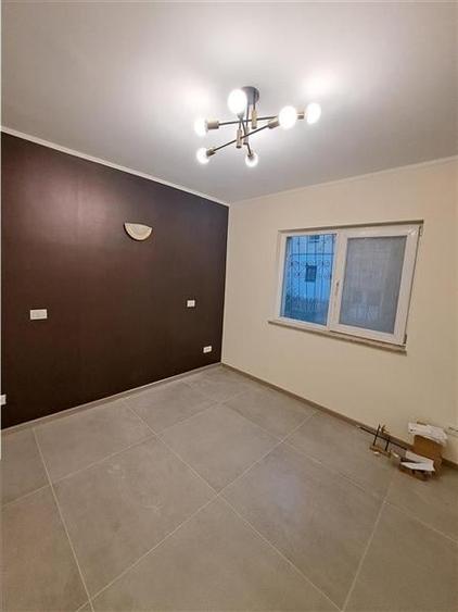 Apartament cu 3 camere decomandat în Complex Studențesc