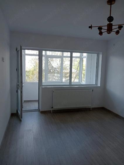 Apartament cu 2 camere semidecomandat în Obor