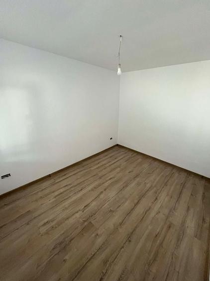 Casă cu 2 camere cu Teren 200 Mp în Rahova
