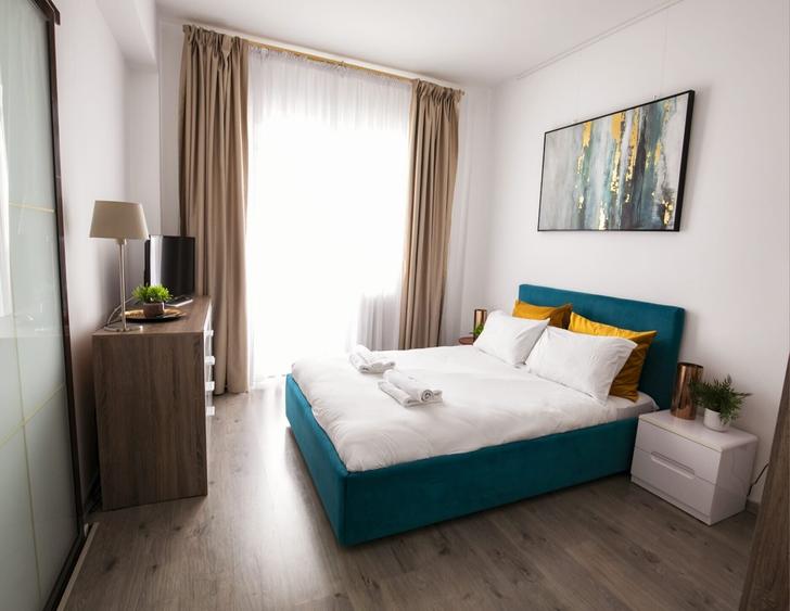 Apartament cu 2 camere semidecomandat, mobilat în Universitate
