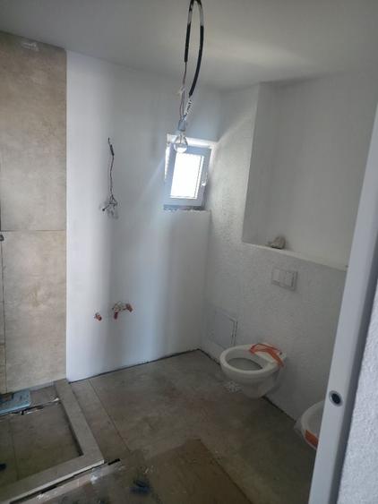 Casă cu 4 camere în Poarta Albă