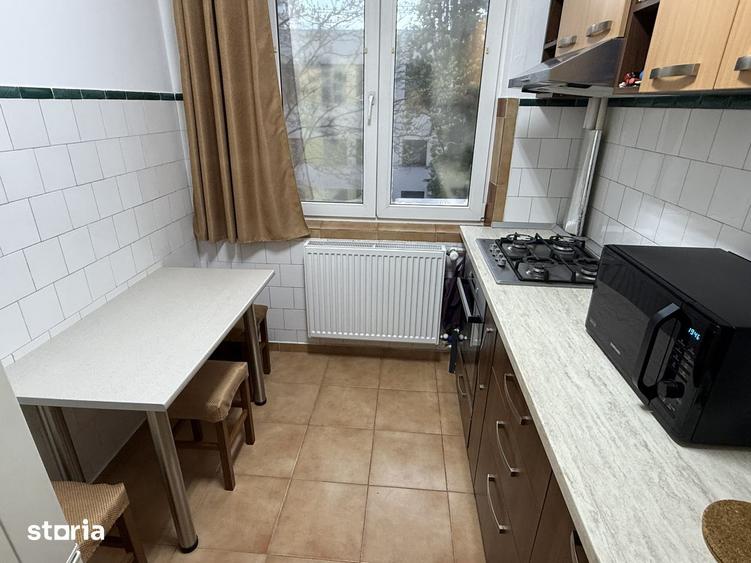 Apartament cu 2 camere decomandat în Titan