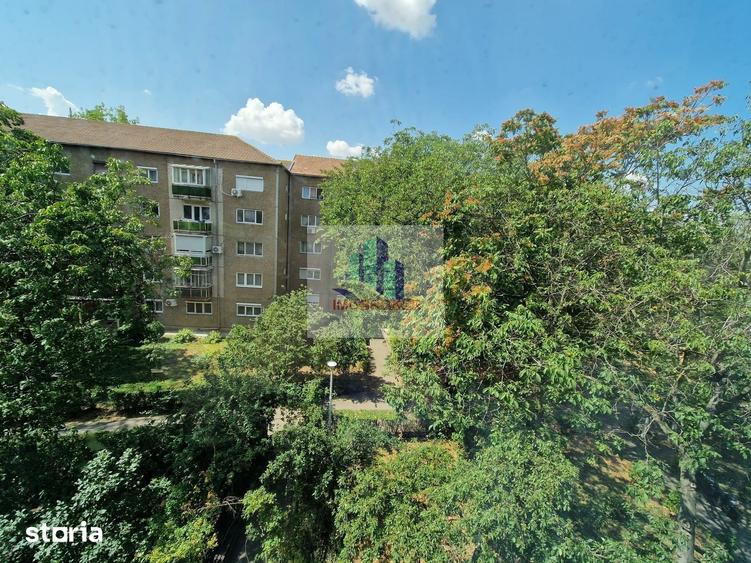Apartament cu 3 camere decomandat în Rogerius