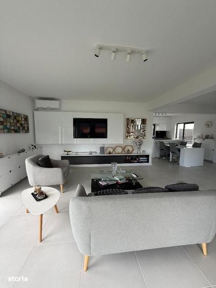 Casă cu 2 camere cu Teren 498 Mp în Central