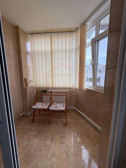 Apartament cu 3 camere decomandat, mobilat în I. C. Frimu