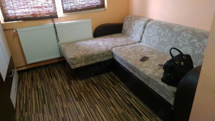 Garsonieră decomandată în Lipovei