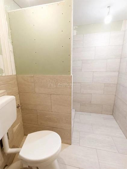 Casă cu 6 camere cu Teren 250 Mp în Colonia Tălmaciu