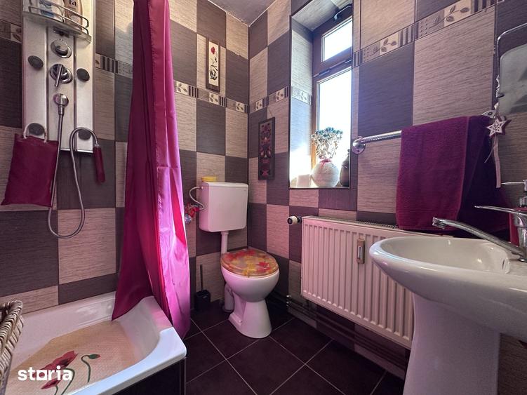 Vanzare casa in Pucioasa, Dambovi?a - 4 camere - teren 5.808 mp - 18