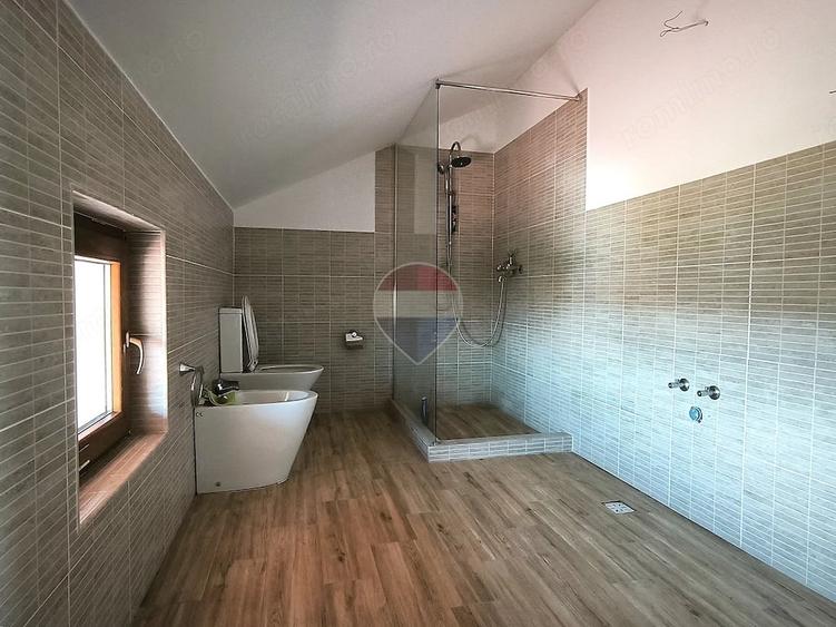 Casă cu 4 camere cu Teren 401 Mp în Hoghilag