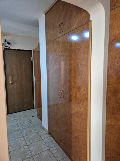 Apartament cu 2 camere decomandat în Podgoria