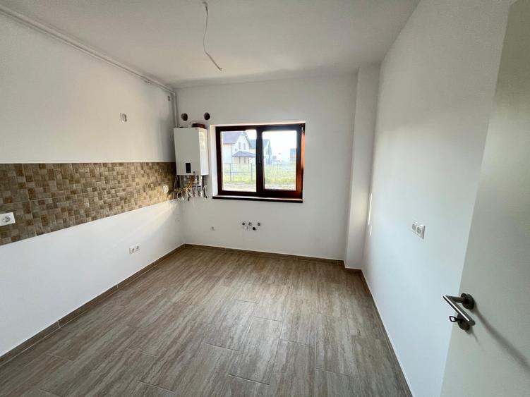 Apartament cu 3 camere decomandat în Sânpetru