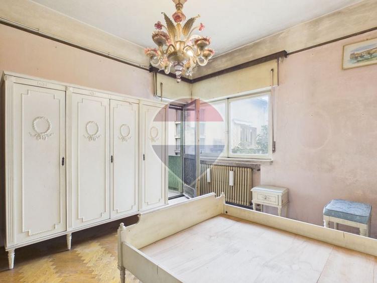 Apartament cu 4 camere semidecomandat în Ferdinand