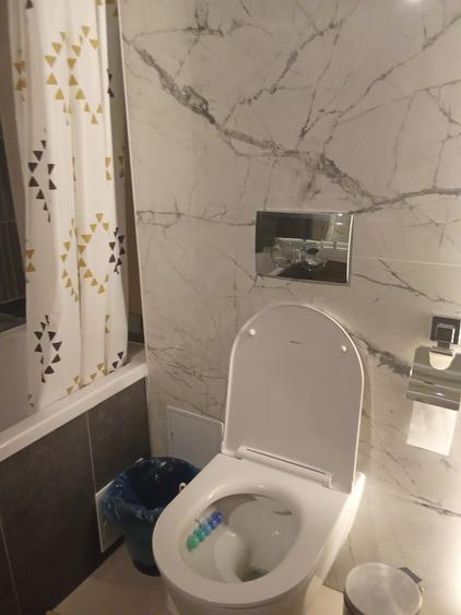 Apartament cu 2 camere decomandat în Tractorul