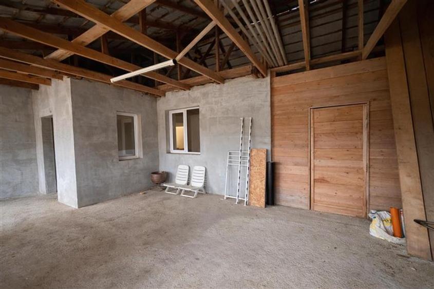 Casă individuală cu 3 camere cu Teren 2700 Mp în Sânmărghita