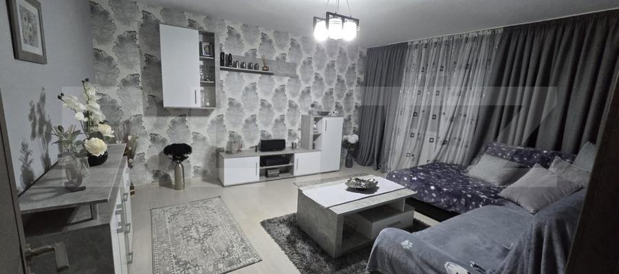 Apartament cu 3 camere decomandat, mobilat în Micro 16
