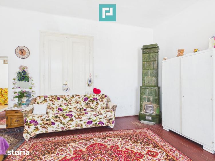 Casă cu 3 camere cu Teren 940 Mp în Central