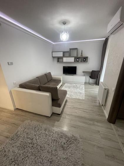 Apartament cu 2 camere decomandat în Decebal