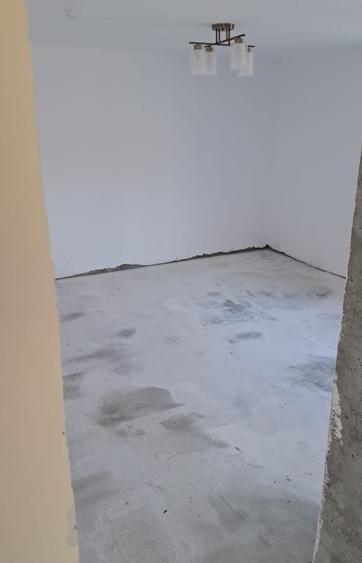 Casă cu 3 camere cu Teren 600 Mp în Central
