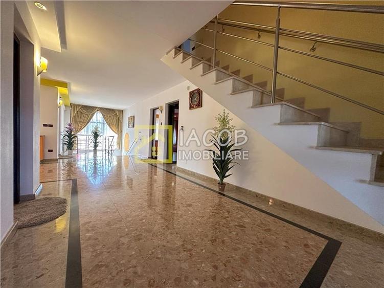 Casă individuală cu 6 camere cu Teren 1172 Mp în Cleja