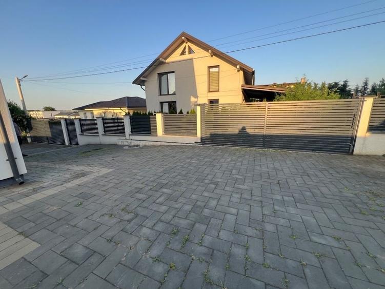 Casă cu 4 camere în Lisaura
