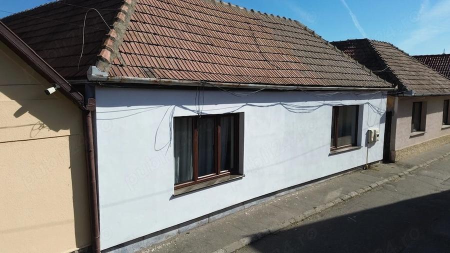 Casă cu 5 camere cu Teren 750 Mp în Central