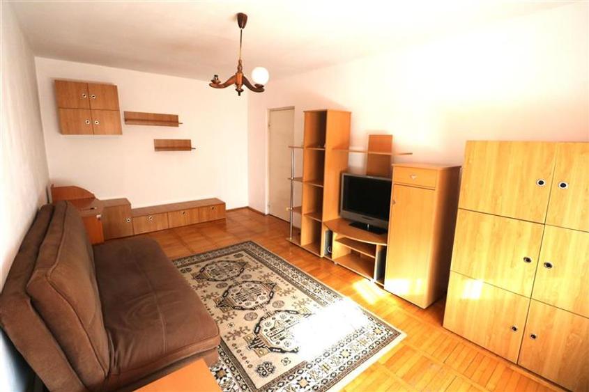Apartament cu 2 camere decomandat în Complex Studențesc