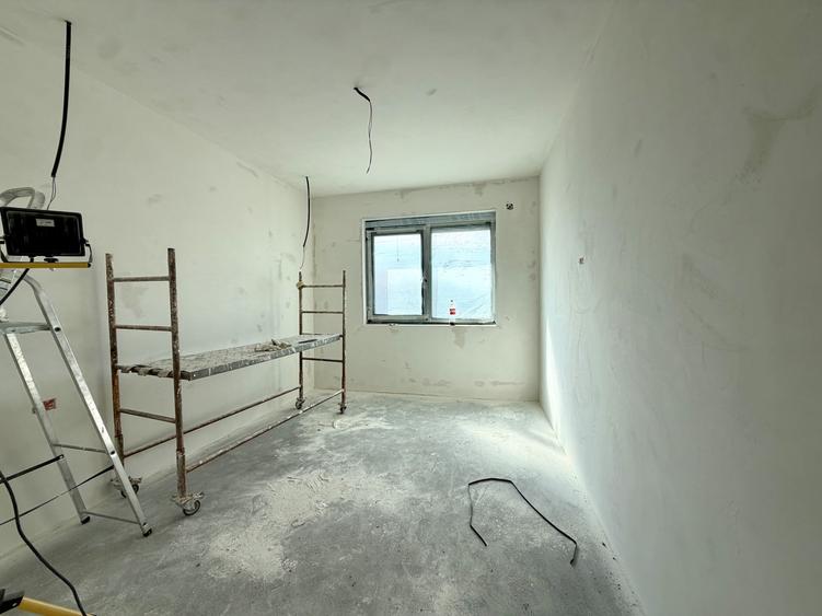 Duplex cu 5 camere cu Canalizare în Dumbrăvița