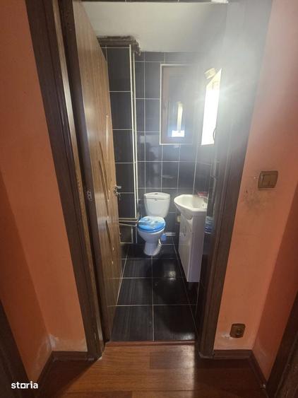 Casă cu 4 camere cu Teren 250 Mp în Șimnicu de Sus