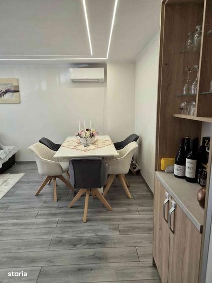 Apartament cu 4 camere în Micro 17
