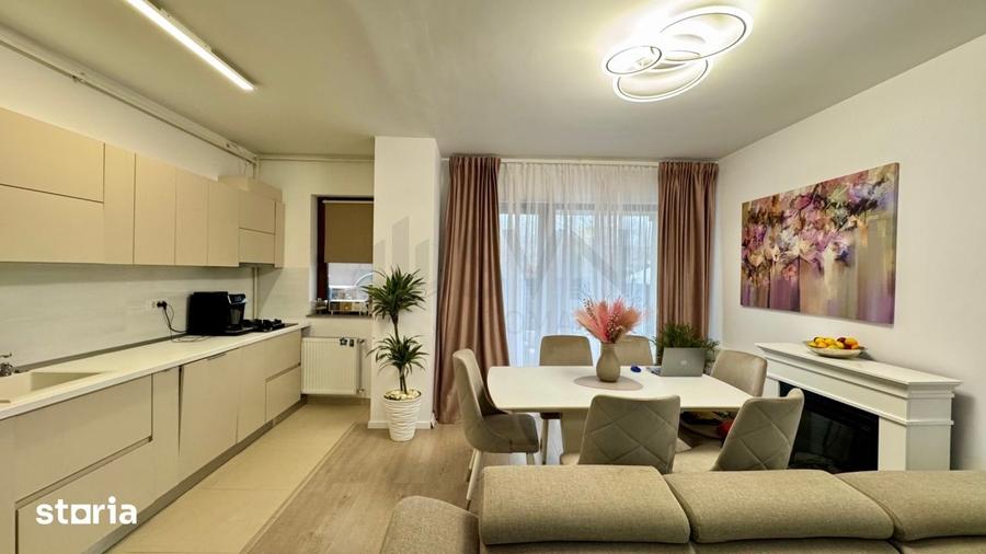 Apartament cu 3 camere semidecomandat în Sisești