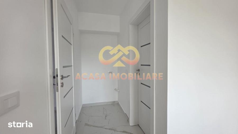 Apartament cu 3 camere decomandat în Nicolina