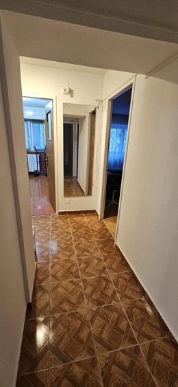 Apartament cu 3 camere decomandat în 13 Septembrie
