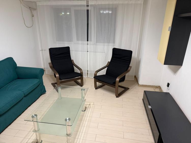 Apartament cu 4 camere decomandat în Obor