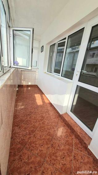 Apartament cu 3 camere decomandat în Câmpineanca