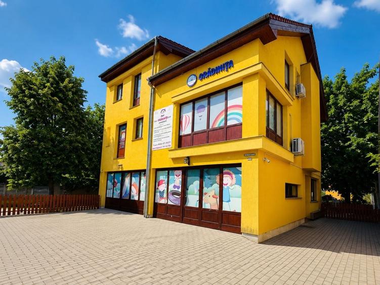 Casă individuală cu 15 camere cu Canalizare în Mehala
