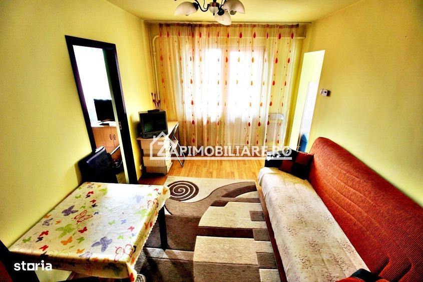 Apartament cu 2 camere semidecomandat, mobilat în Dâmbu Pietros