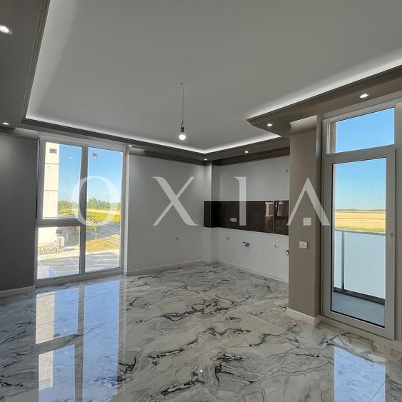 Apartament cu 3 camere semidecomandat în Torontalului