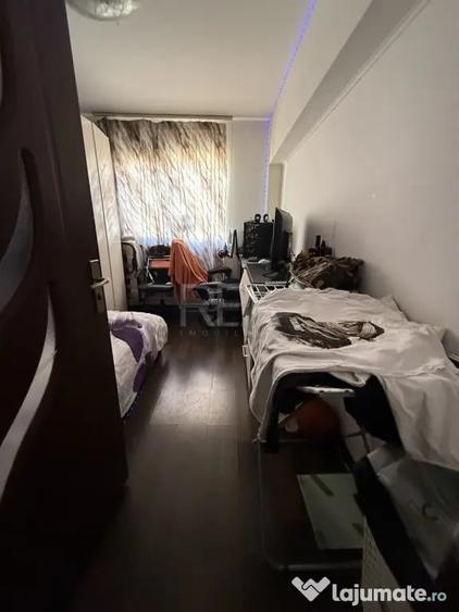Apartament cu 3 camere decomandat în Drumul Taberei