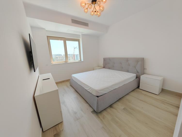 Apartament cu 3 camere decomandat în Sud