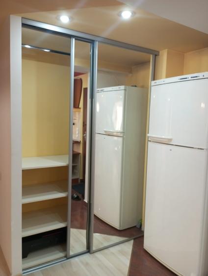 Apartament cu 3 camere semidecomandat în Plopilor