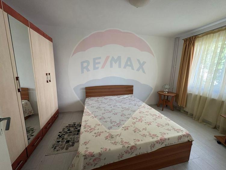 Apartament 2 camere de închiriat –etaj 1 renovat, ideal pentru familie - 4
