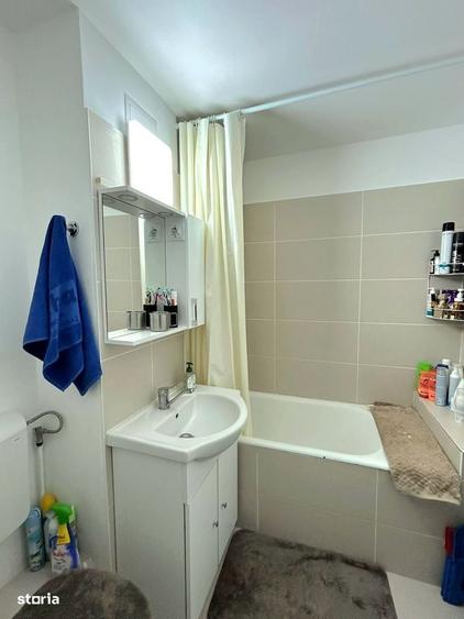 Apartament cu 4 camere decomandat în Sud