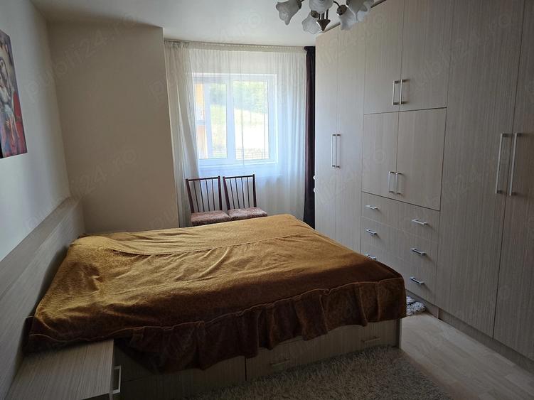 Apartament cu 3 camere semidecomandat în Florești