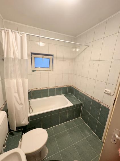 Casă individuală cu 6 camere cu Canalizare în Bună Ziua