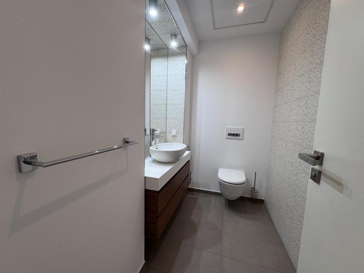 Apartament cu 4 camere decomandat, mobilat în Herăstrău