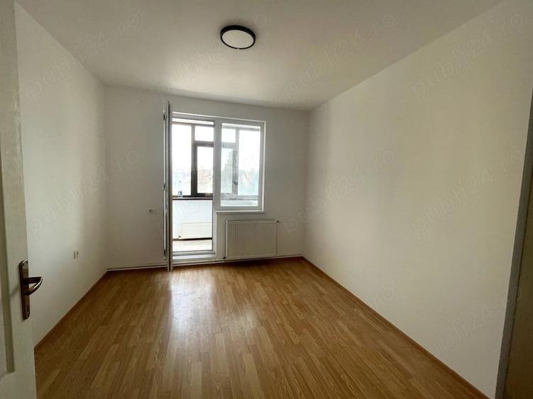 Apartament cu 3 camere decomandat în Calea București