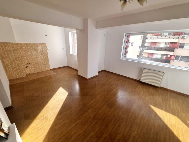Apartament cu 2 camere semidecomandat în Kamsas