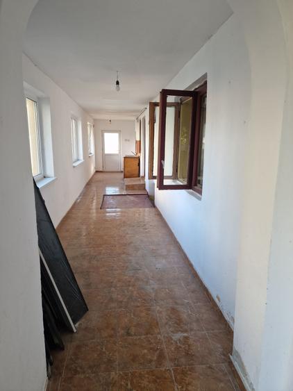 Casă cu 3 camere în Țânțăreni
