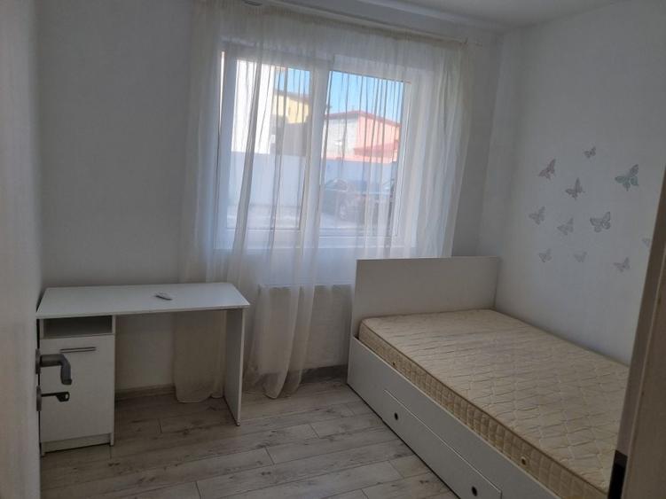 Apartament cu 3 camere decomandat în Rahova